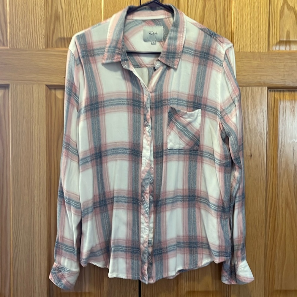 Rails button down